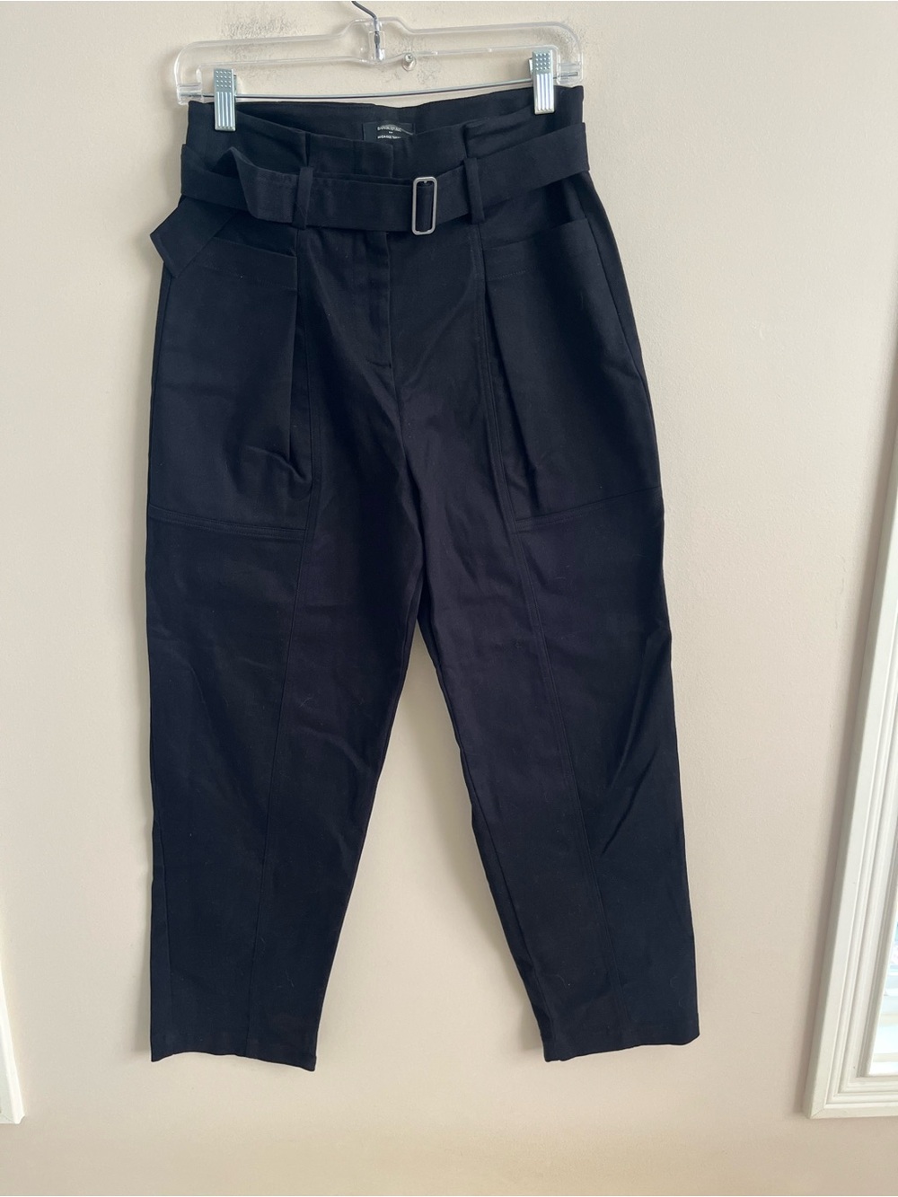NWT-Banana Republic Factory Black Twill Pant, Size 6